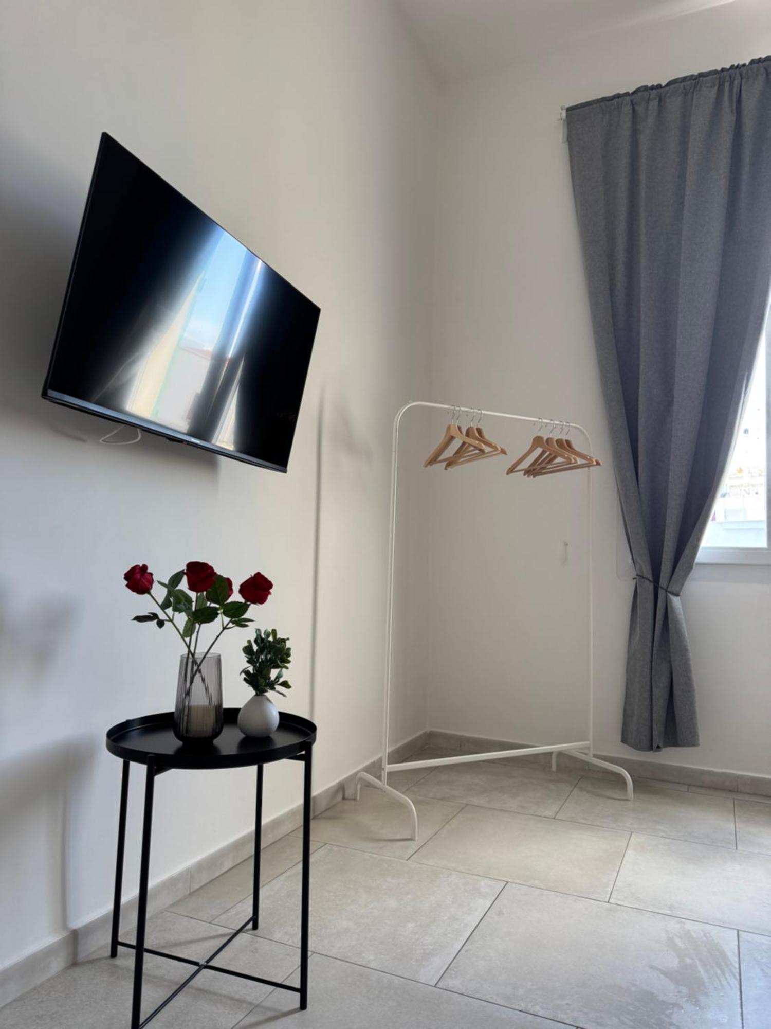 L&S Rooms Monopoli Eksteriør bilde